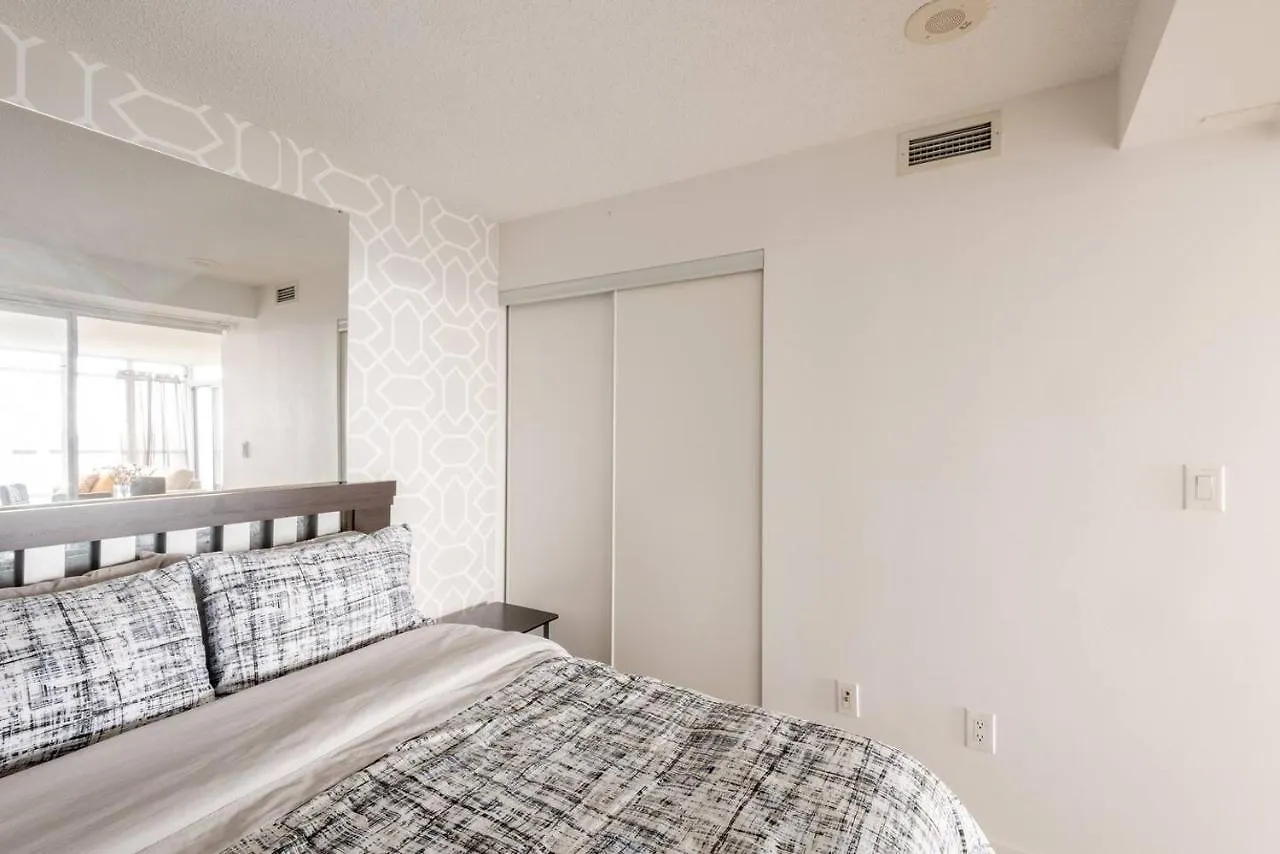 Hotell Guestic At Fort York Toronto